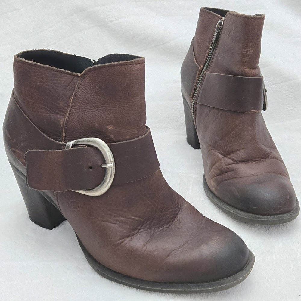 Born Leather Heeled Boots Womens Size 7 M Brown Comfort Moto Biker Casual Buckle